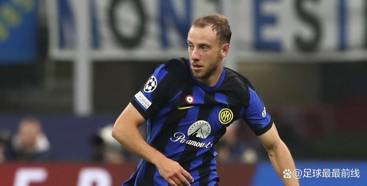 曼联在第15轮4-1大胜狼队，晋级英超第六，阿莫林有效发挥中场，布鲁诺、芒特等球员关键作用，助力球队提升排名。