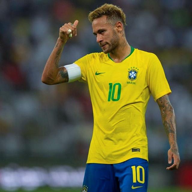 男子冰壶奥运落选赛：中国5-2菲律宾，豪取三连胜！稳居榜首（男子冰壶奥运资格赛：中国5比2胜菲律宾，豪取三连胜领跑积分榜）