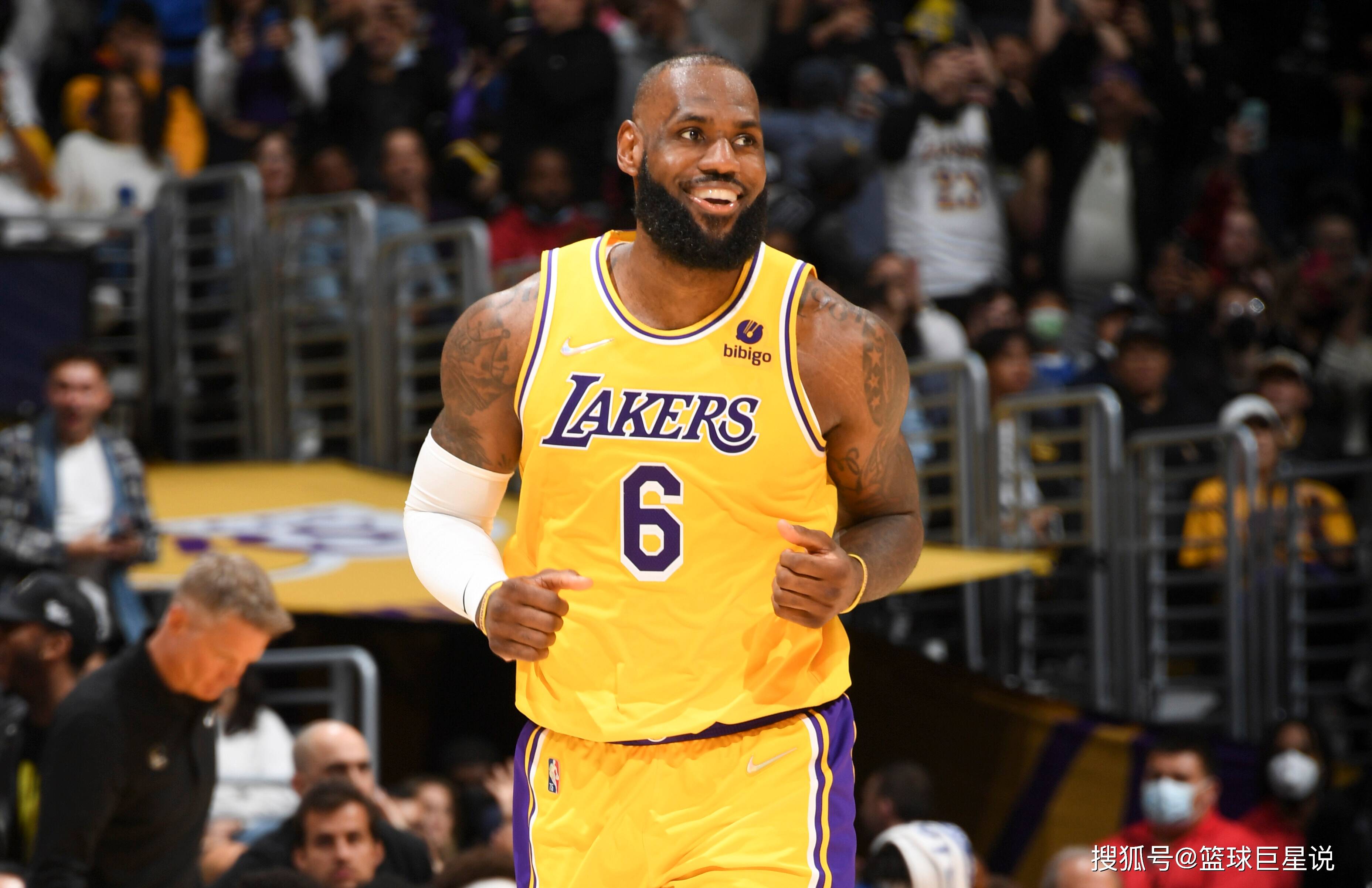 苏超南京主帅：业余球员比赛有6万多人观战，在西班牙见不到（曾执教苏超的南京主帅：业余比赛涌入6万+观众，西班牙难见）