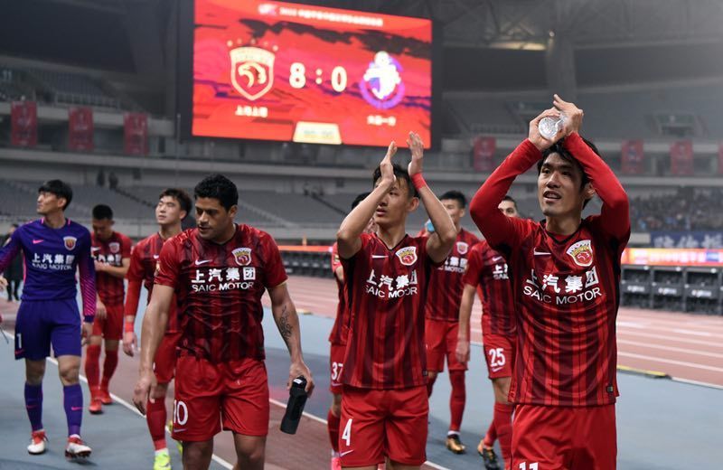 苏亚雷斯因为无球踢人被禁赛一场（因无球时踢人，苏亚雷斯遭停赛一场）